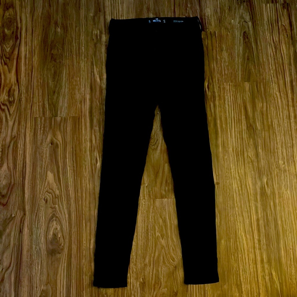 Hollister High Rise Super Comfy Black Skinny Jeans - W27, L30